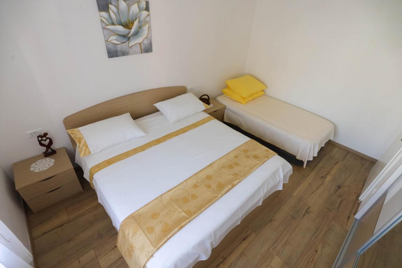 Apartman Marel Žrnovnica エクステリア 写真